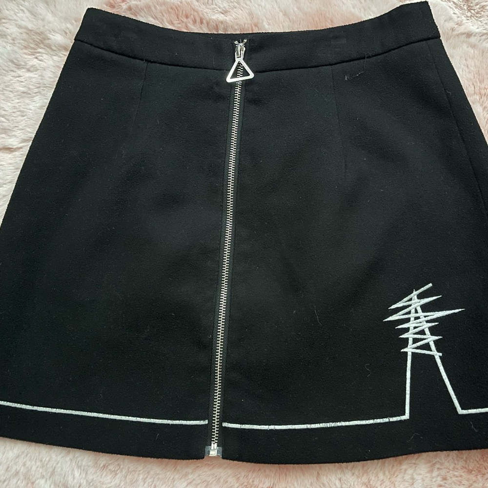 Cyanrose fleece zip-up embroidered skirt size L in womens
